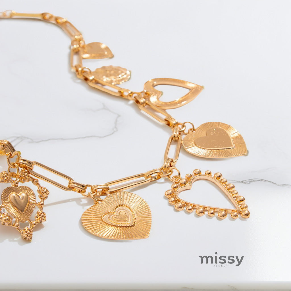 Kymora Striped Heart Necklace [GILLEB61]