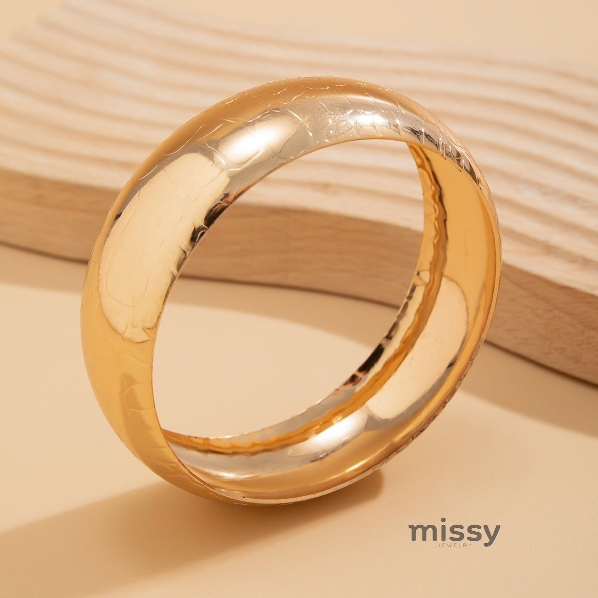 Kyndell Asymmetrical Resin Cuff Bracelet [7NXXUPAO]