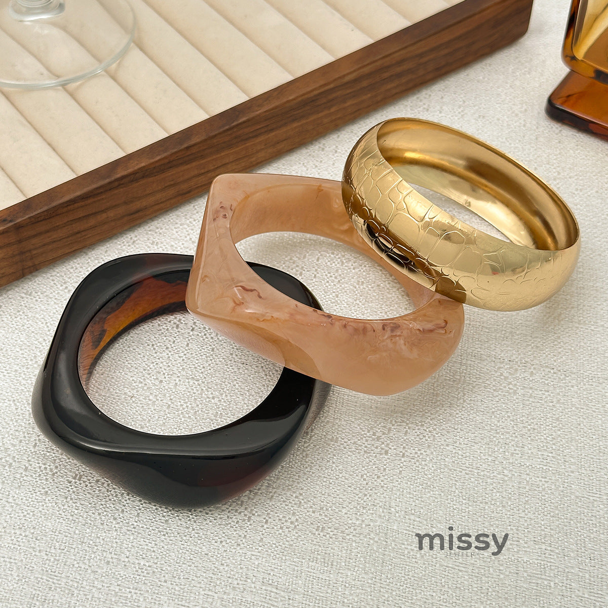 Kyndell Asymmetrical Resin Cuff Bracelet [5PKPRZDO]