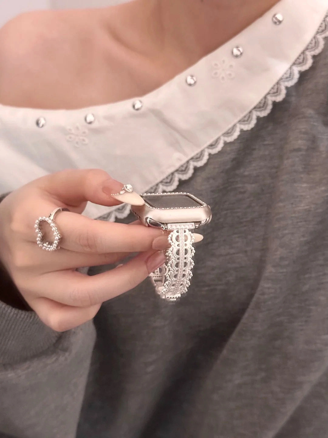 Lace Cut-Out Metal Watch Band [038VIPCA]