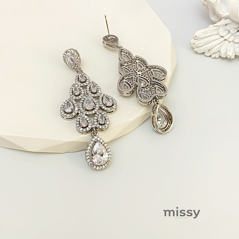 Laurie Zircon Leaf Tassel Earrings [80OBX6ZO]