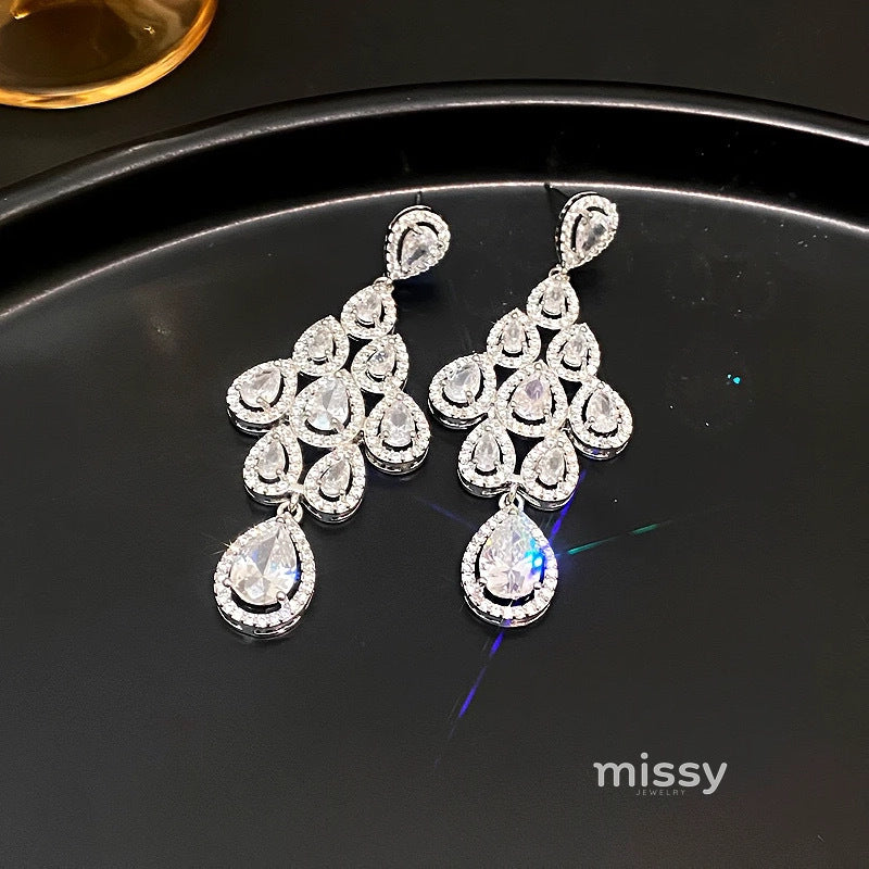 Laurie Zircon Leaf Tassel Earrings [L87H8ZRI]