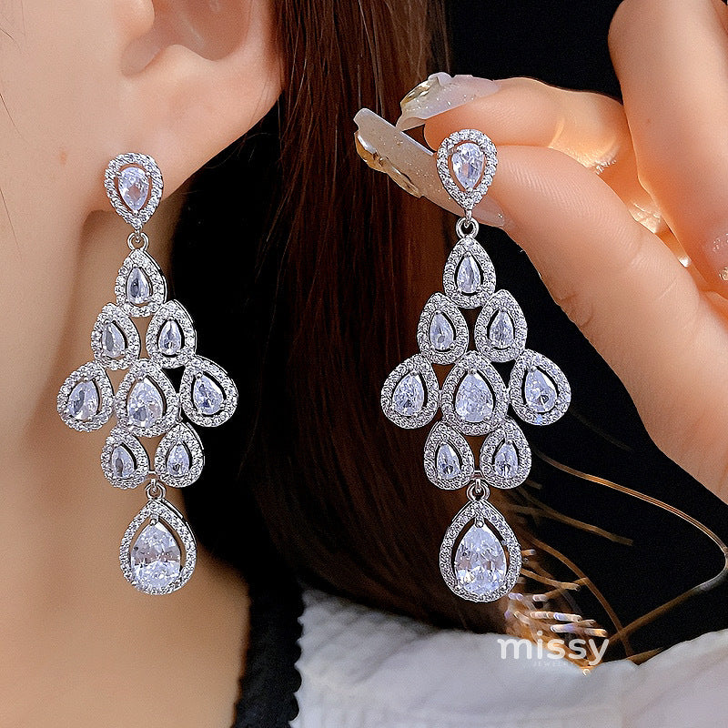 Laurie Zircon Leaf Tassel Earrings [2MINFBJY]