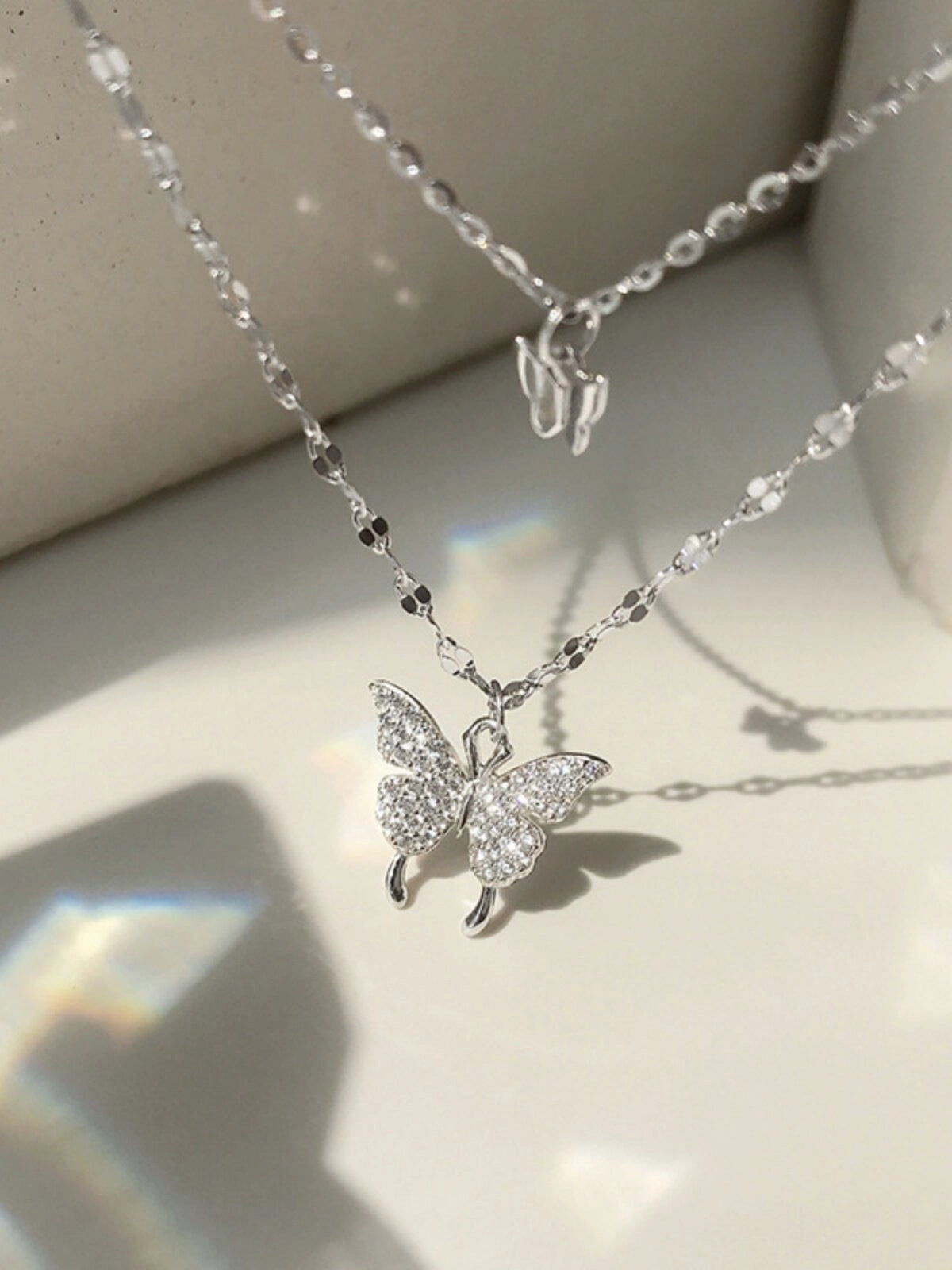 Layered Butterfly Pendant Necklace [WCMZHII8]