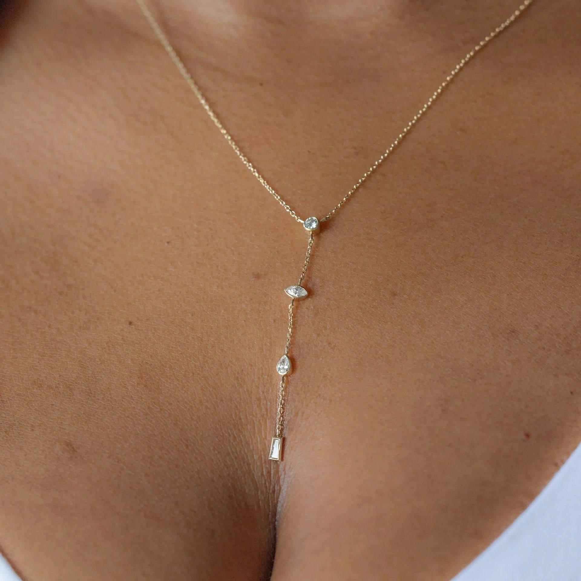 Layered Cubic Zirconia Chain Necklace [HOCI9V3J]
