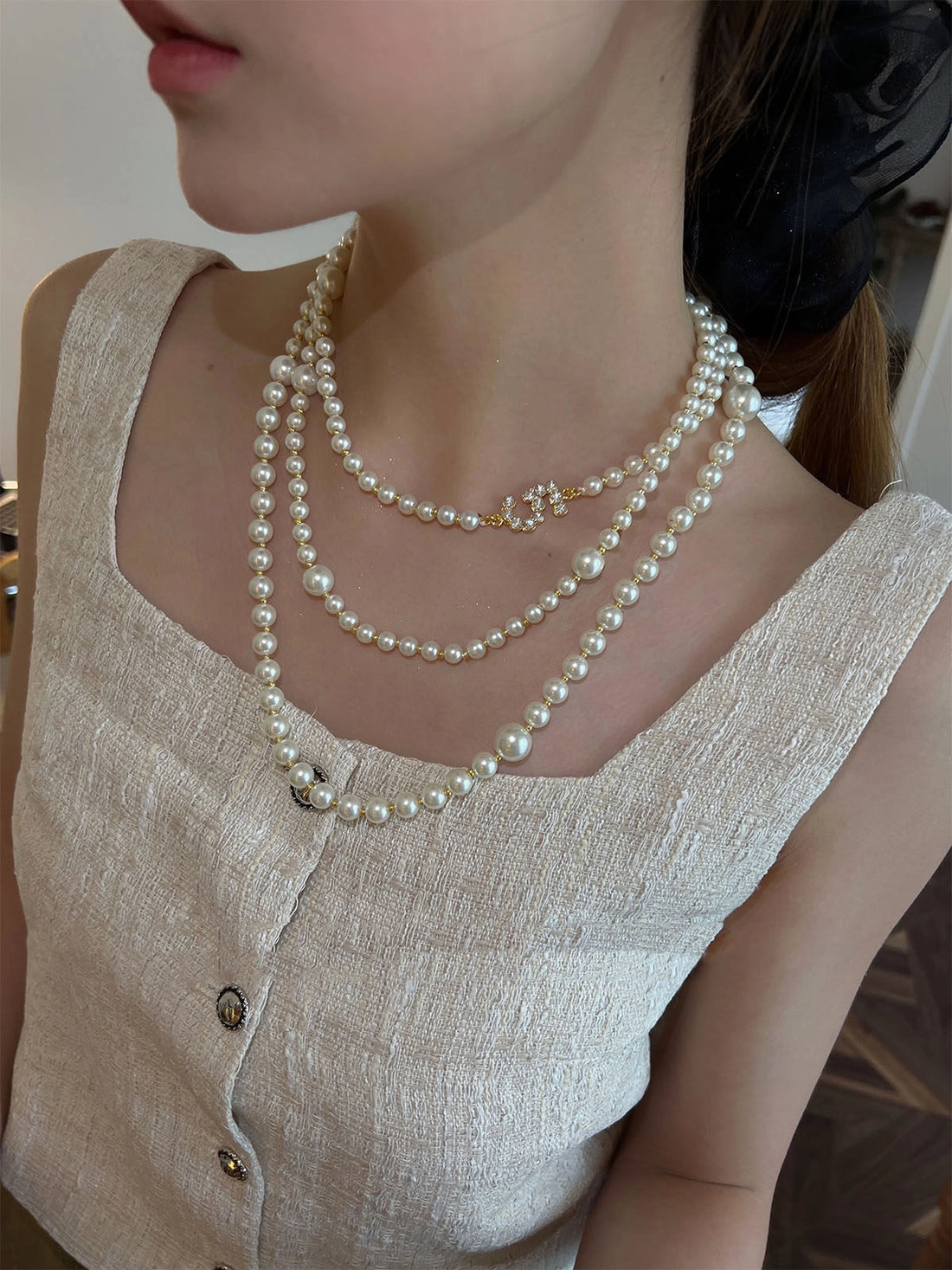 Layered Pearl and Crystal Necklace [HIWRBL62]