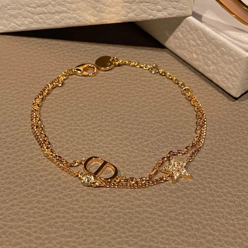 Layered Star Pendant Bracelet [7UQBE0RH]