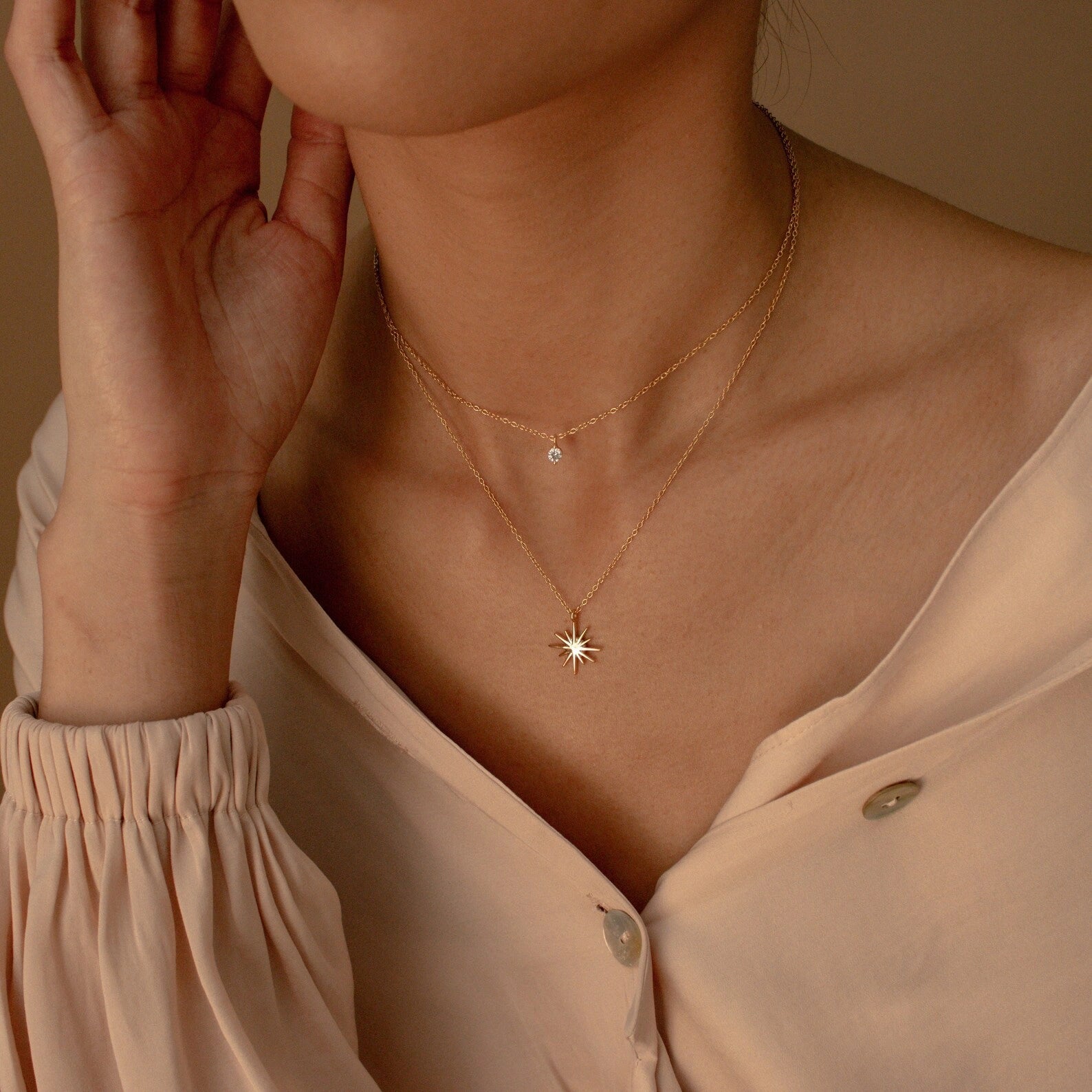 Layered Star Pendant Necklace [UWHKPZ32]