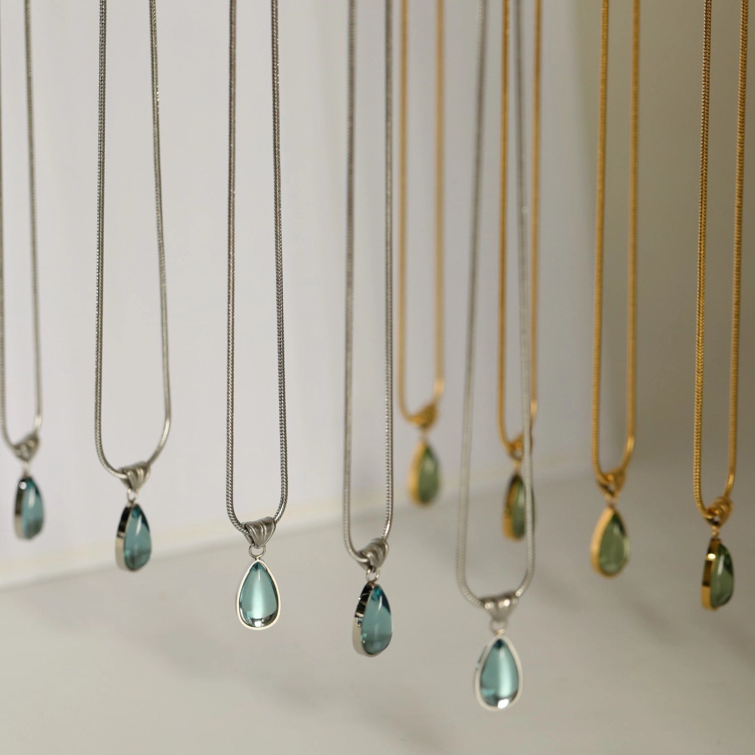 Layered Water Drop Pendant Necklace [9SD068JL]