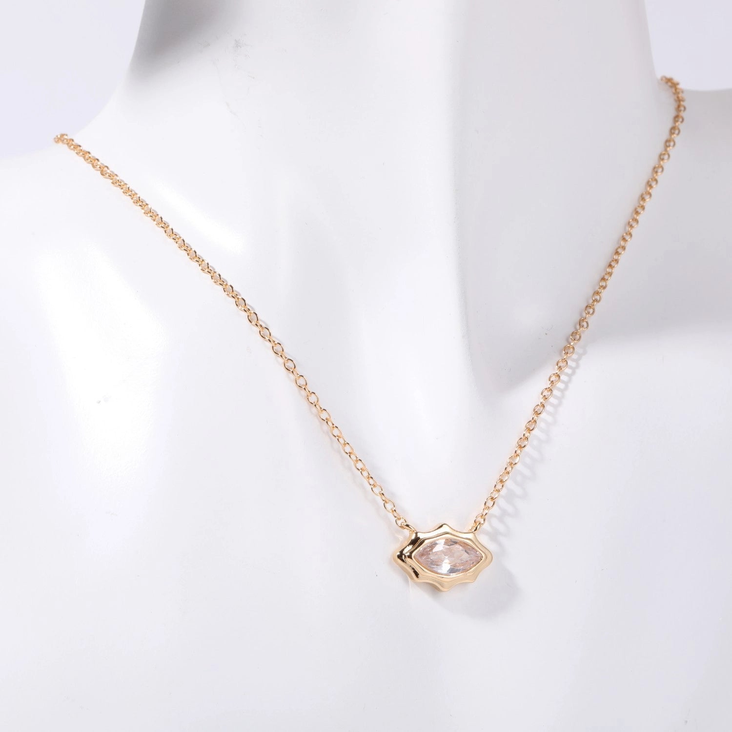Layered Zircon Pendant Necklace [H8QPPEE1]