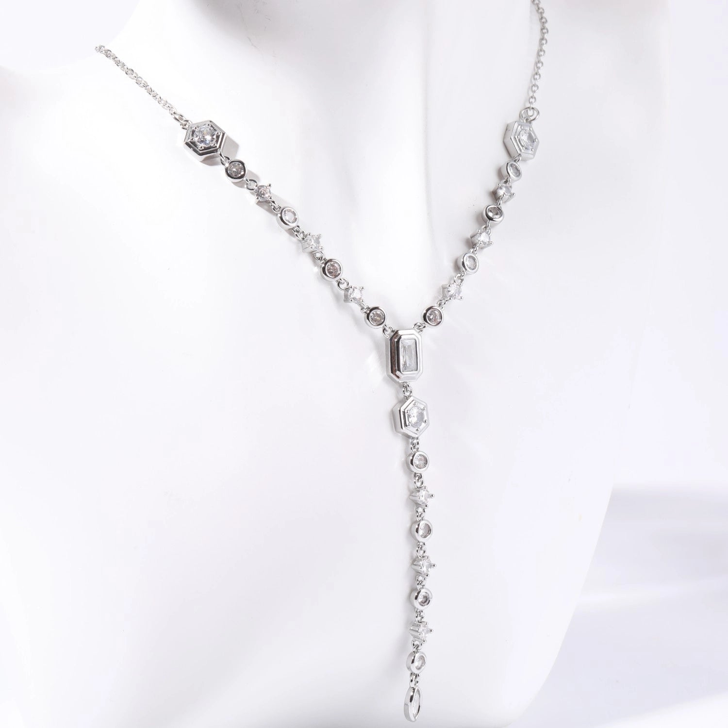 Layered Zircon Pendant Necklace [IVC6GH28]