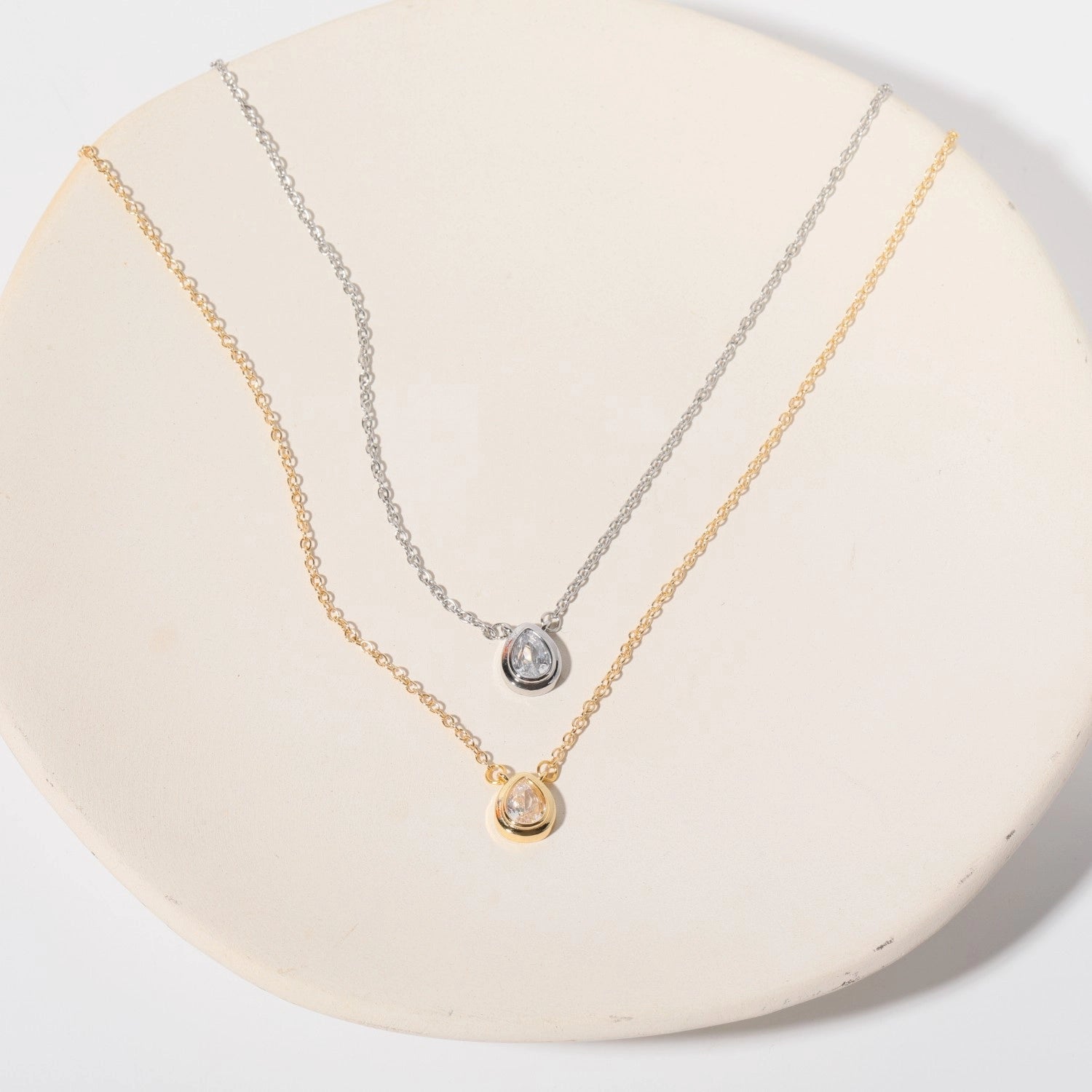 Layered Zircon Pendant Necklace [51CPTCA0]