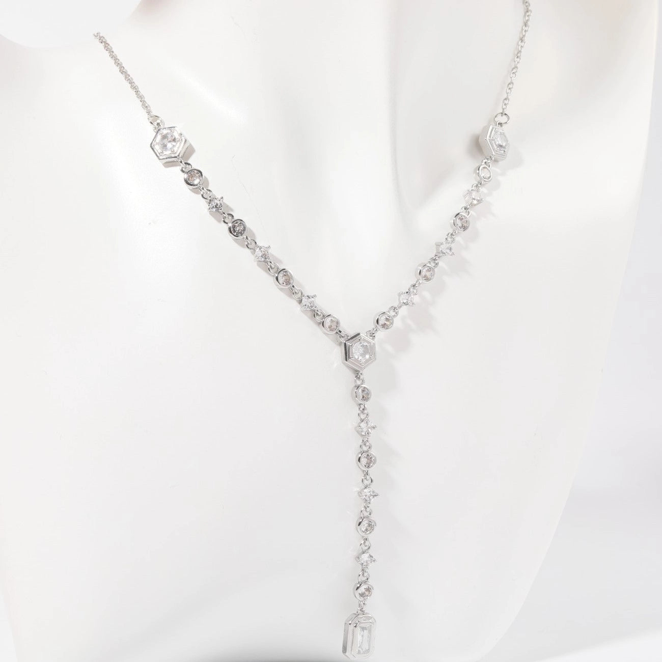 Layered Zircon Pendant Necklace [L41Q8BKV]