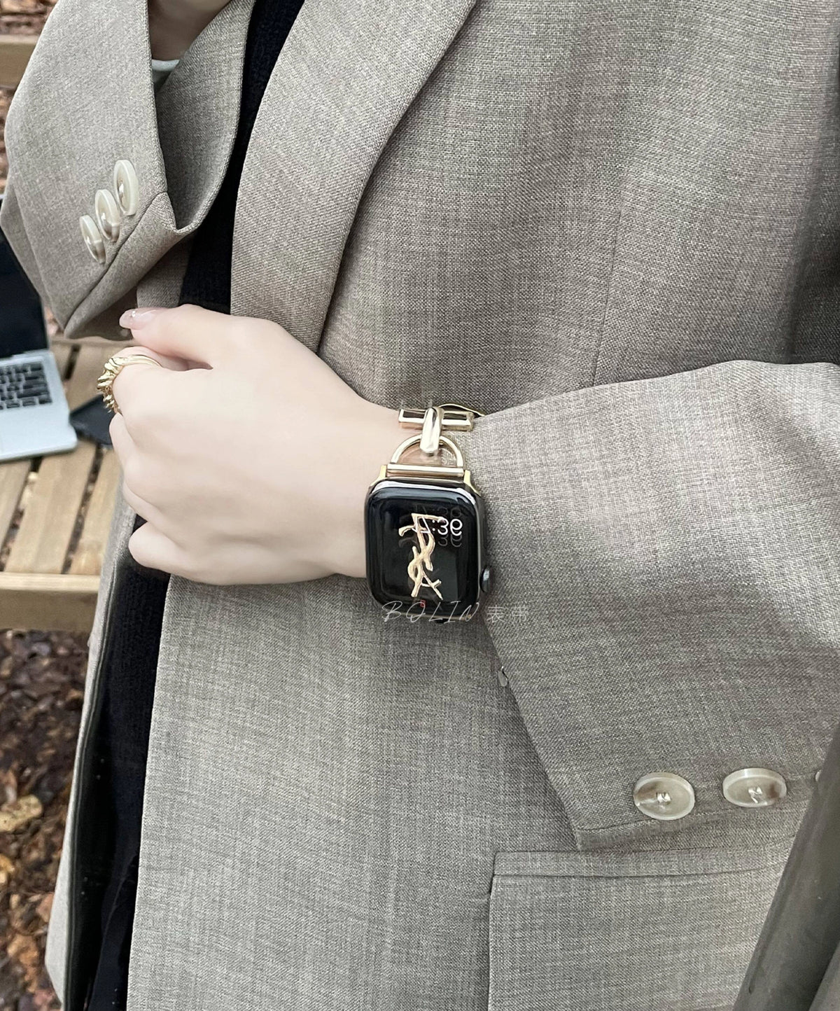 Leather Apple Watch Strap [UZ9TW6IL]