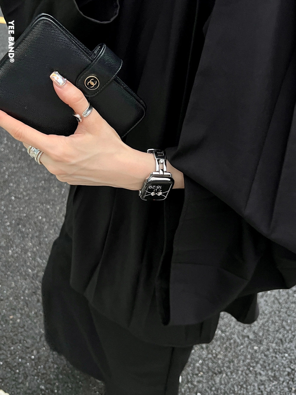 Leather Apple Watch Strap with Butterfly Buckle [7LZWL3JZ]