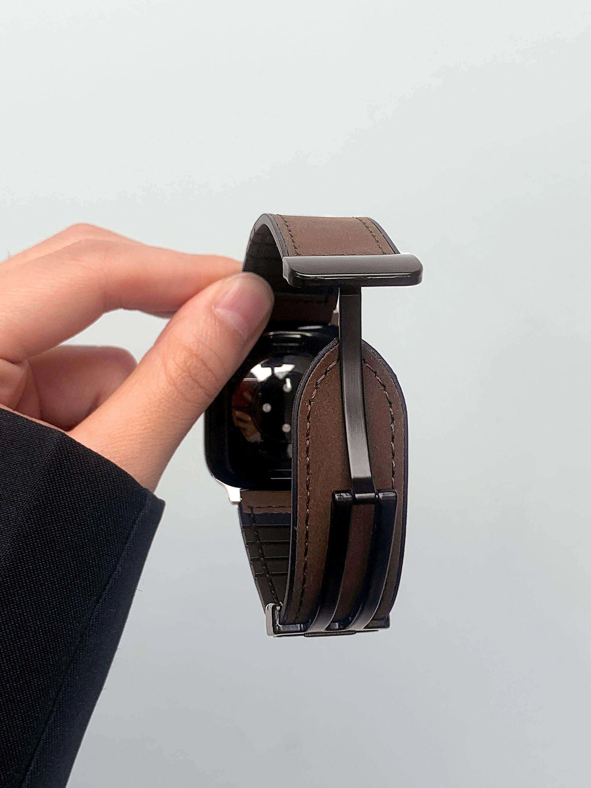 Leather Magnetic Watch Band [O09DKNWX]