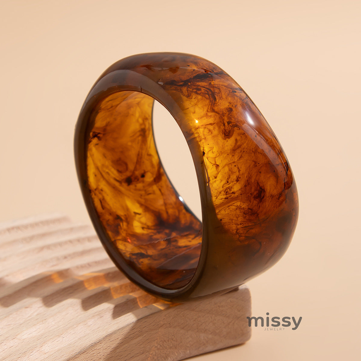 Leidy Glossy Resin Cuff [VPKLP44D]