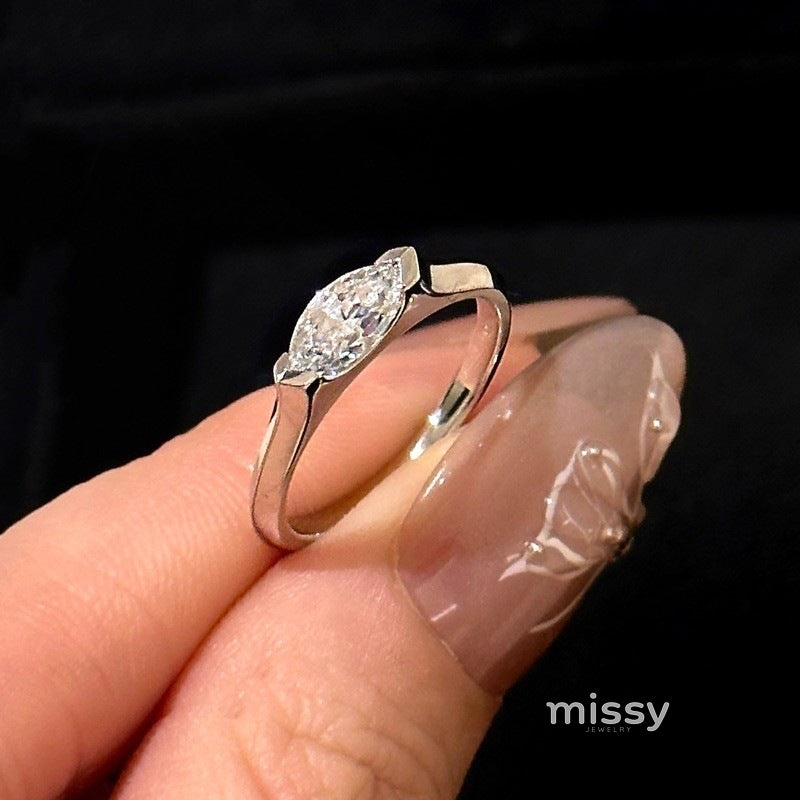 Leilanie Zircon Marquise Ring [H0XN3TYJ]