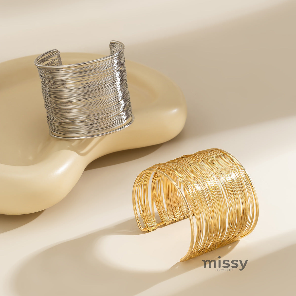 Lillith Brushed Cuff Bracelet [M4RZ1EDJ]
