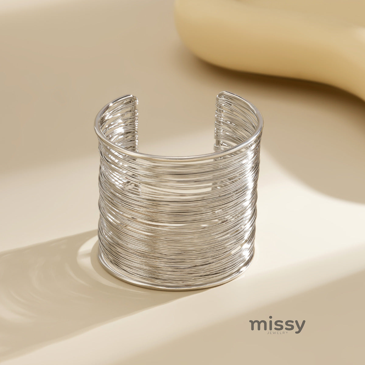 Lillith Brushed Cuff Bracelet [119K4JKF]