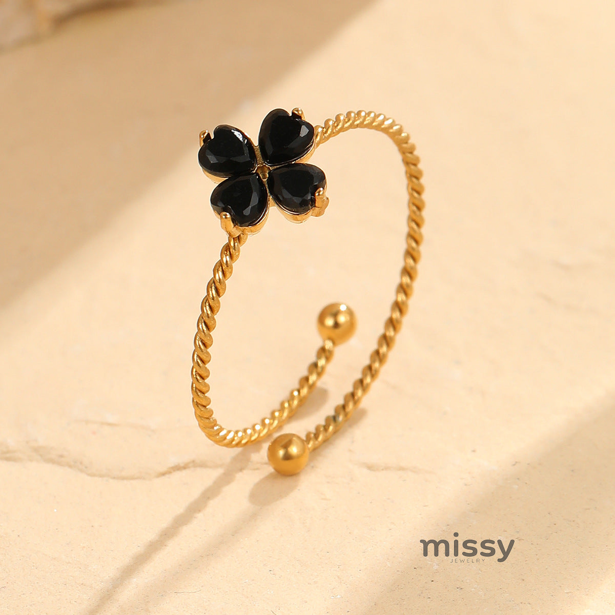 Lilou Clover Charm Ring [AUFRV775]