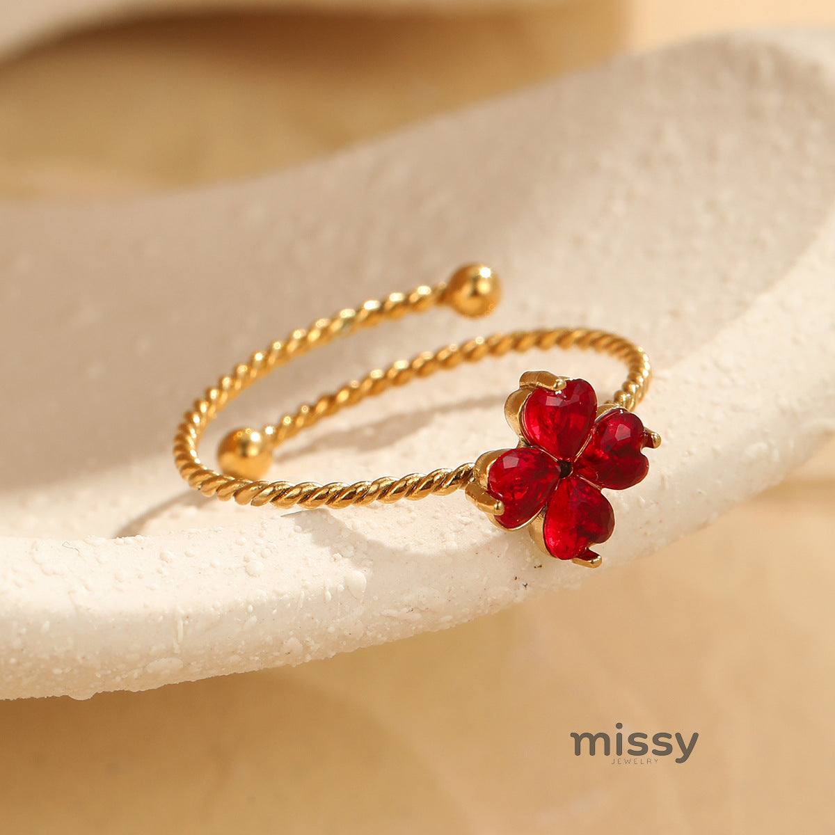 Lilou Clover Charm Ring [G7DQAYHC]