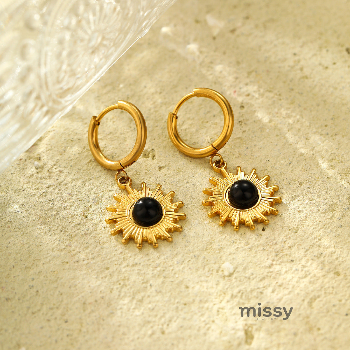 Loghan Delicate Sunflower Stud Earrings [HDOV7P0Q]