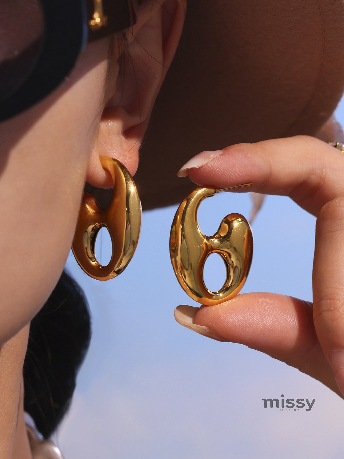 Lorelei Polished Coffee Bean Earrings [BKGFV1T7]