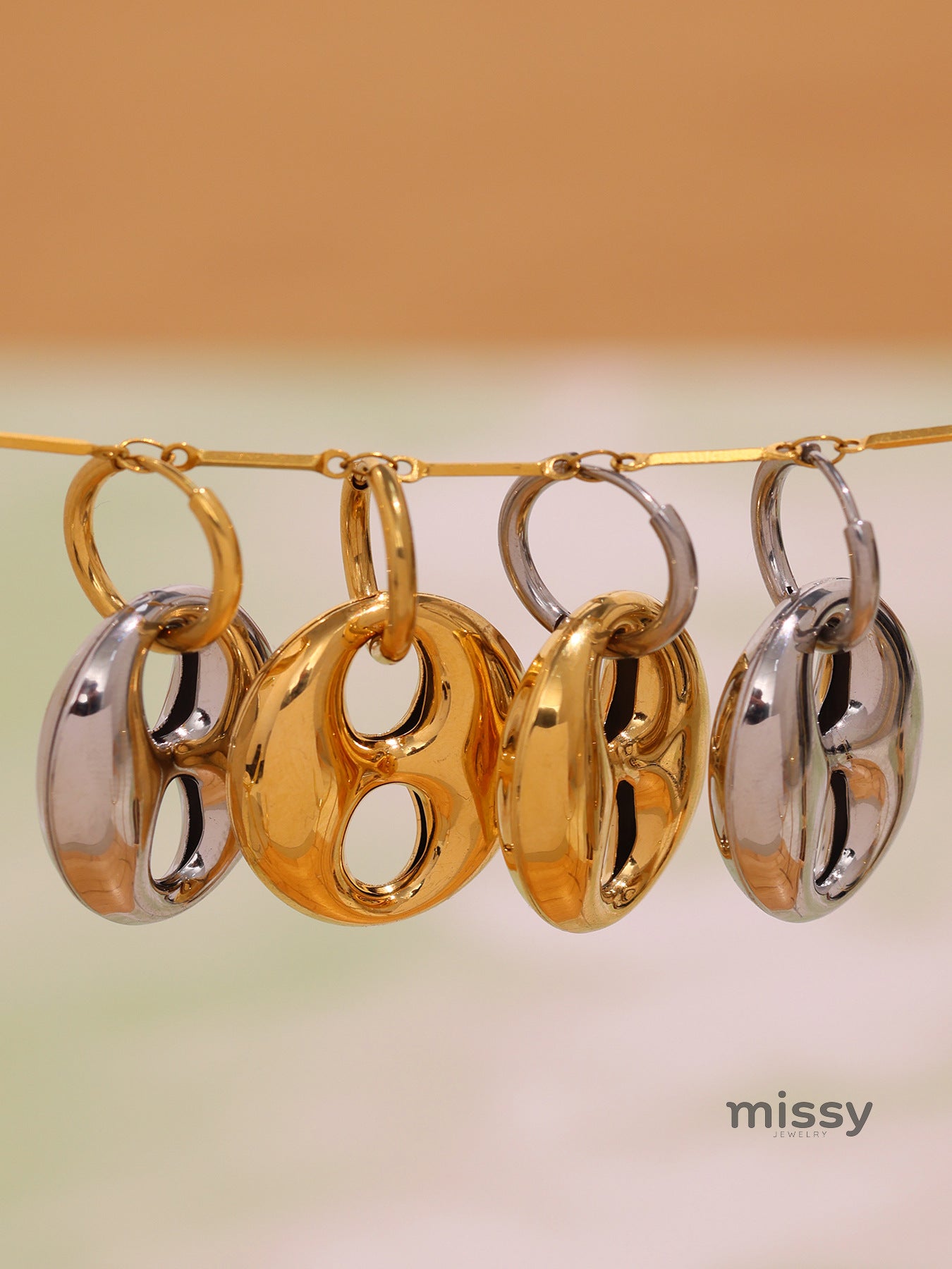 Lorelei Polished Coffee Bean Earrings [A3SPY59L]