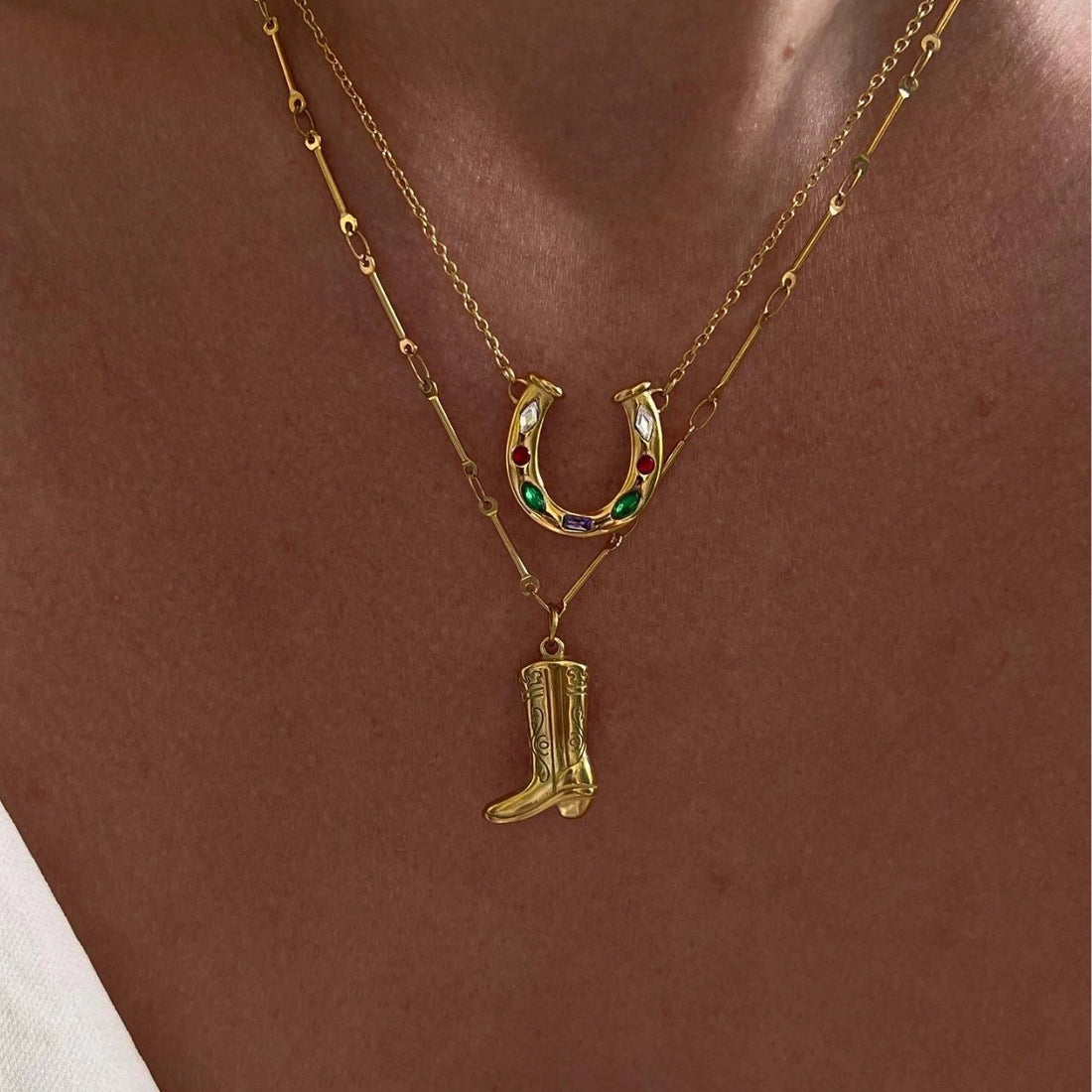 Lucky Horseshoe Pendant Necklace [Q3TSJU0V]