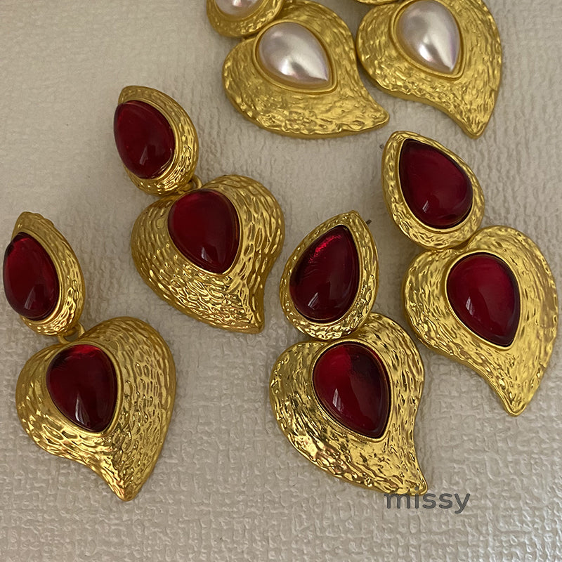 Lynnleigh Exaggerated Heart Earrings [0ISUJDB4]