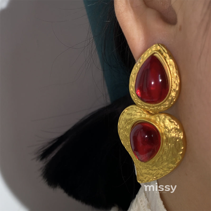 Lynnleigh Exaggerated Heart Earrings [7TGZEC03]