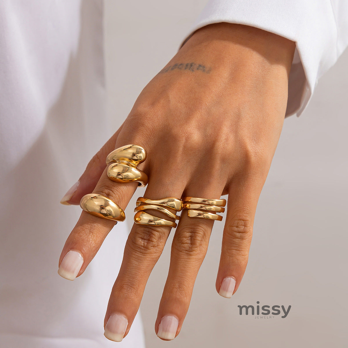 Mali Pearl Accented Cuffs [ZIE0UBJK]