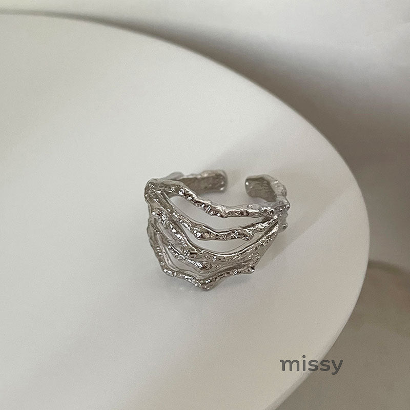 Mariajose Metallic Line Open Ring [18S5QRNQ]