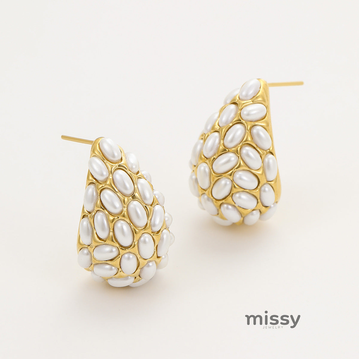 Mariamawit Waterdrop Pearl Earrings [NIVJ17E8]