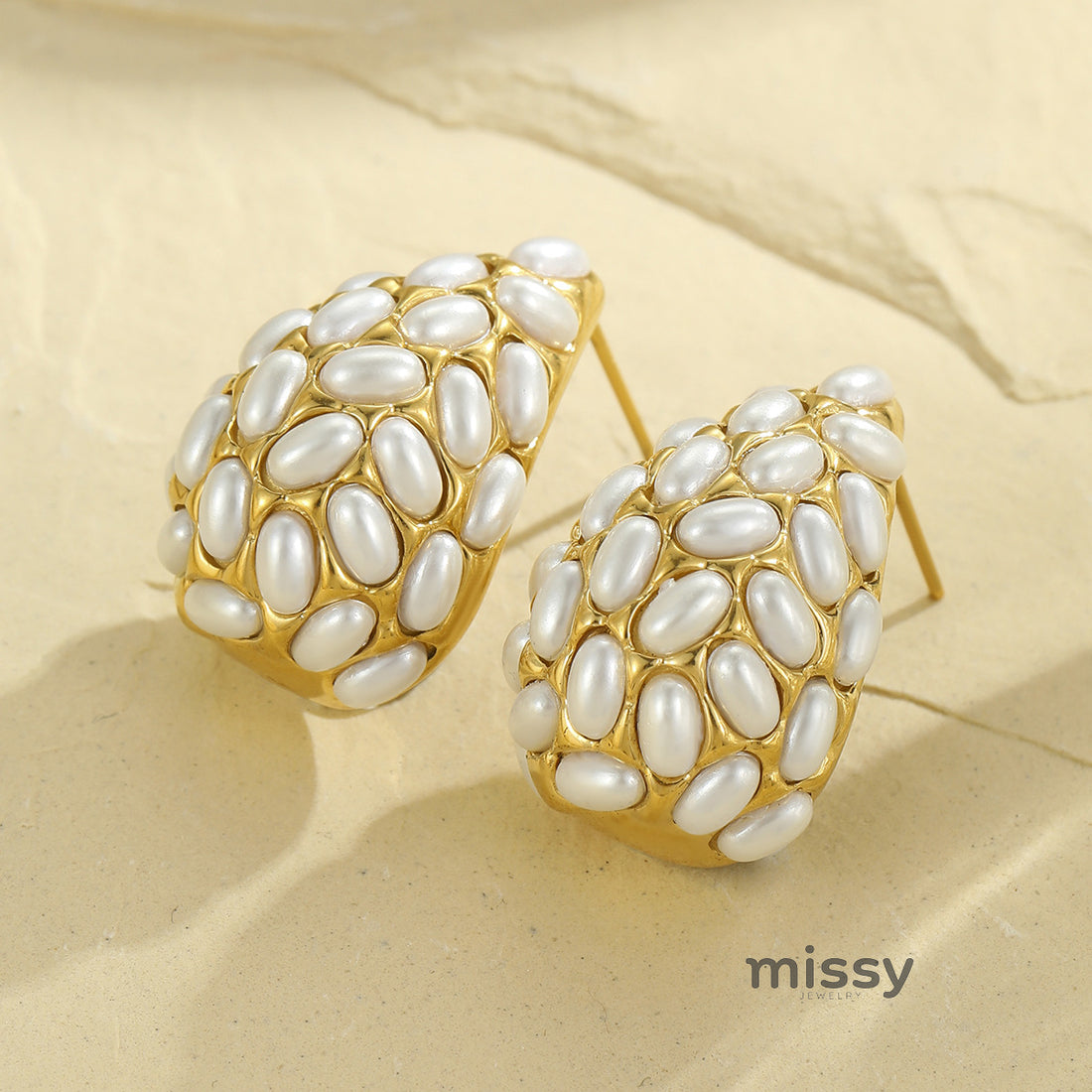 Mariamawit Waterdrop Pearl Earrings [SIK16YVV]