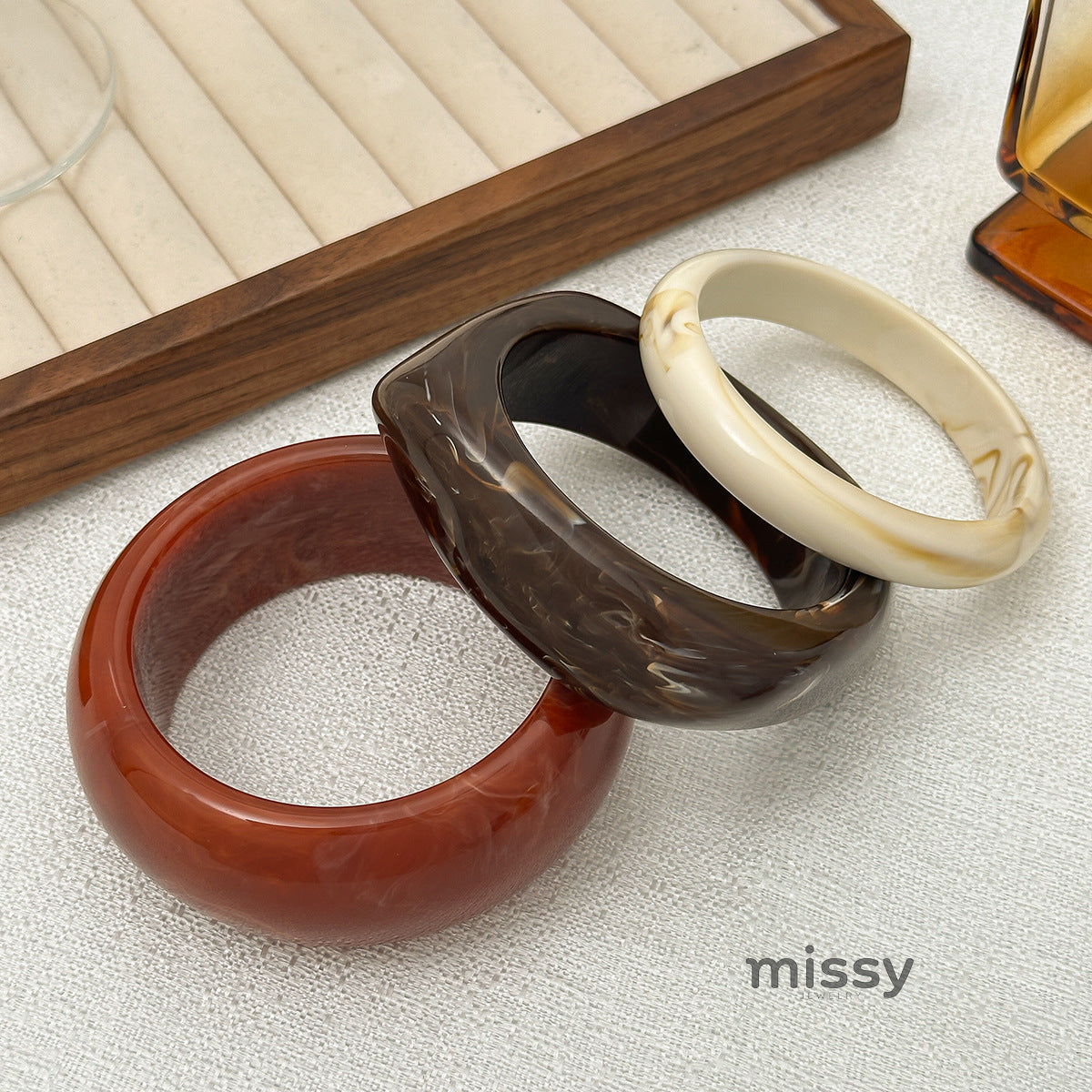 Maryn Asymmetrical Smudged Resin Bangle [ZV59JI9F]