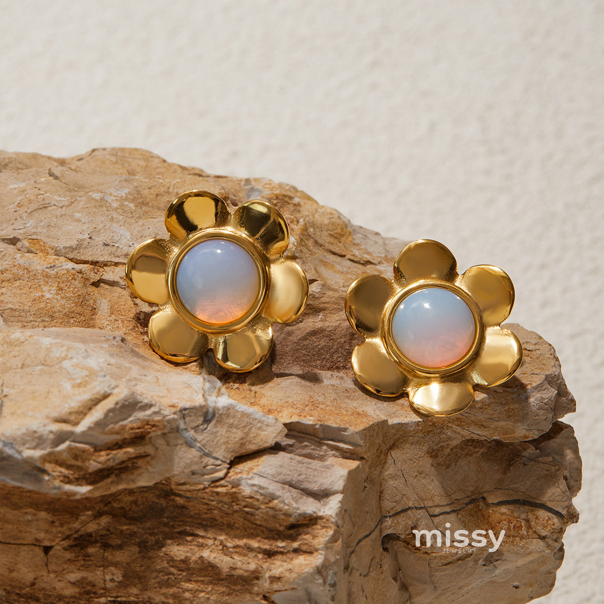 Mattie Opal Flower Stud Earrings [3MSTJZBI]