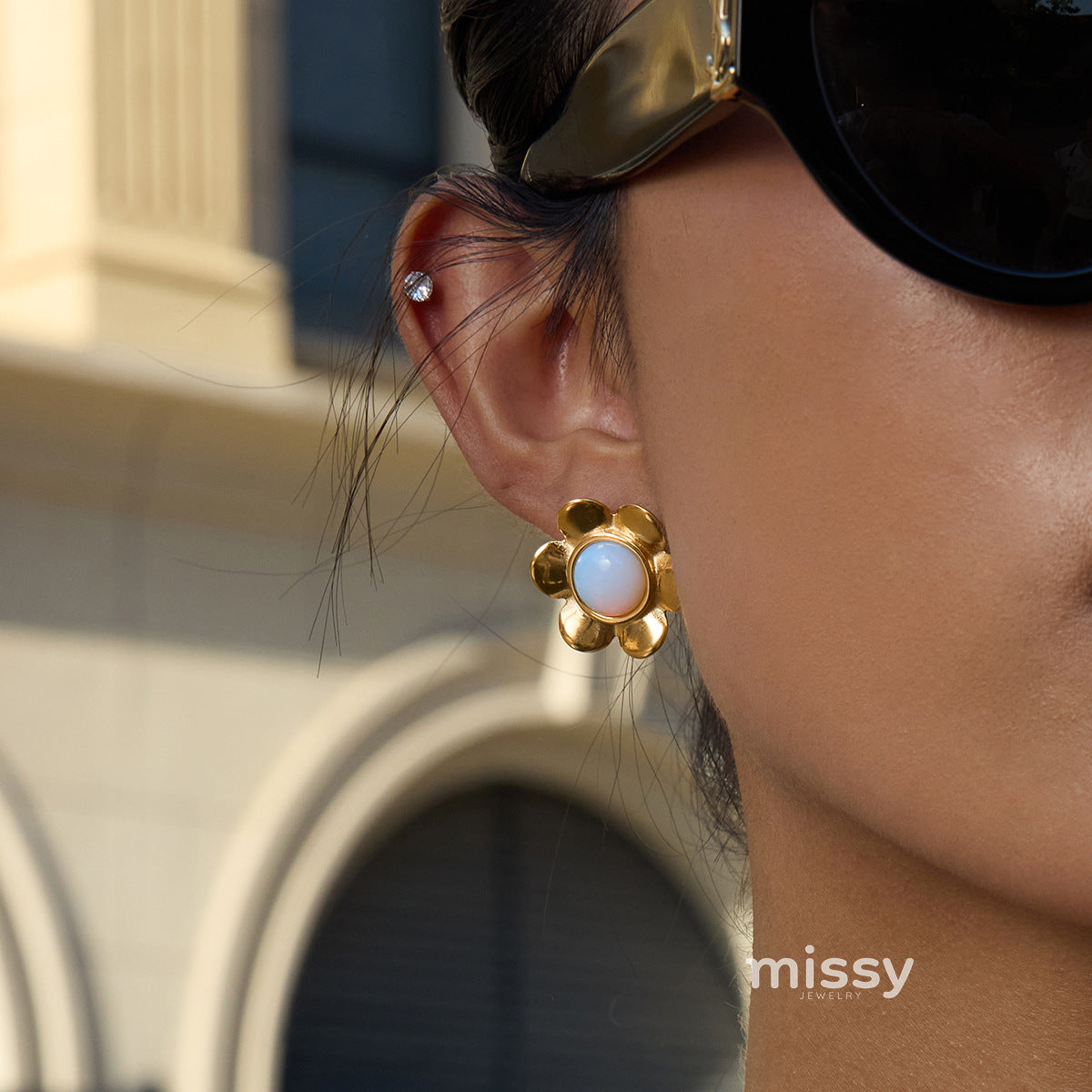 Mattie Opal Flower Stud Earrings [3WG5NDFN]