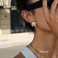 Mattie Opal Flower Stud Earrings [GXD5CSWG]