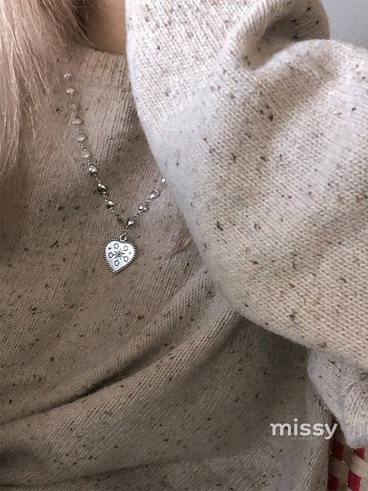 Maysa Vintage Carved Snowflake Necklace