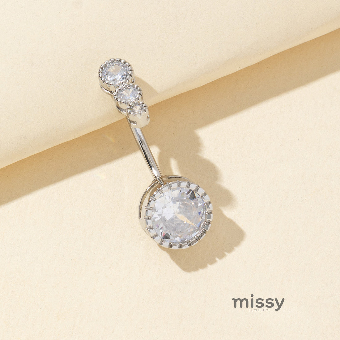 Mckinleigh Dazzling Heart Navel Ring [Q5918UEI]
