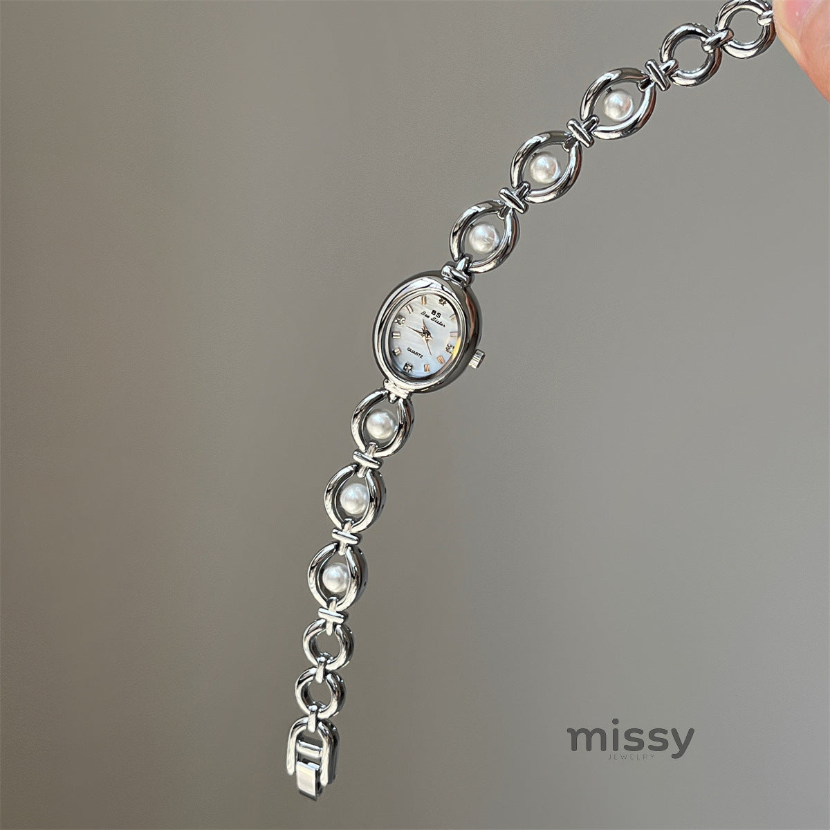 Melina Oval Pearl Bracelet Watch [5JLVMFR8]