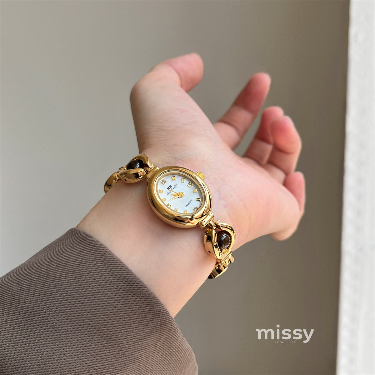 Melina Oval Pearl Bracelet Watch [QZCP1EIH]