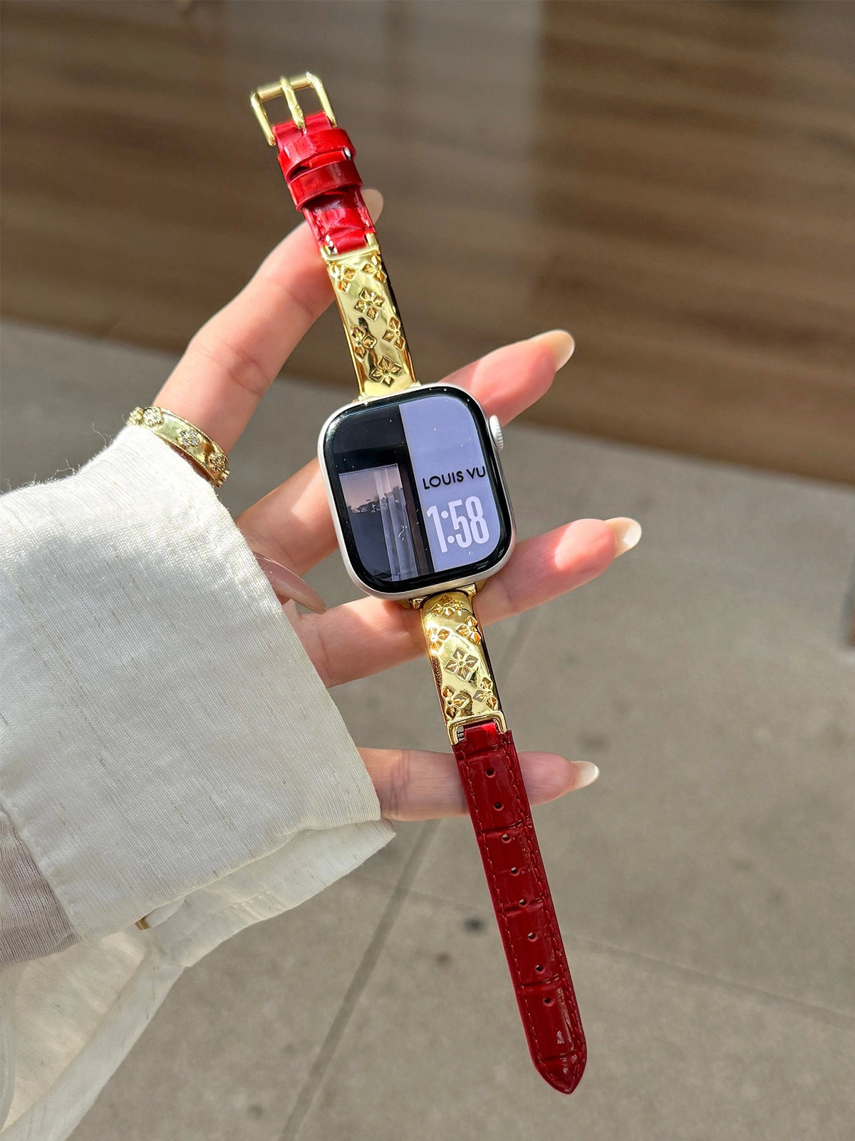 Metal and Leather Apple Watch Band [S0RUDFFP]
