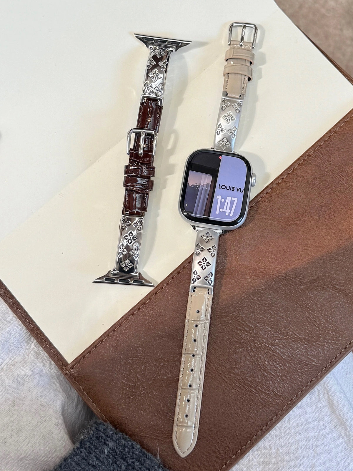 Metal and Leather Apple Watch Band [FDVSP0EA]