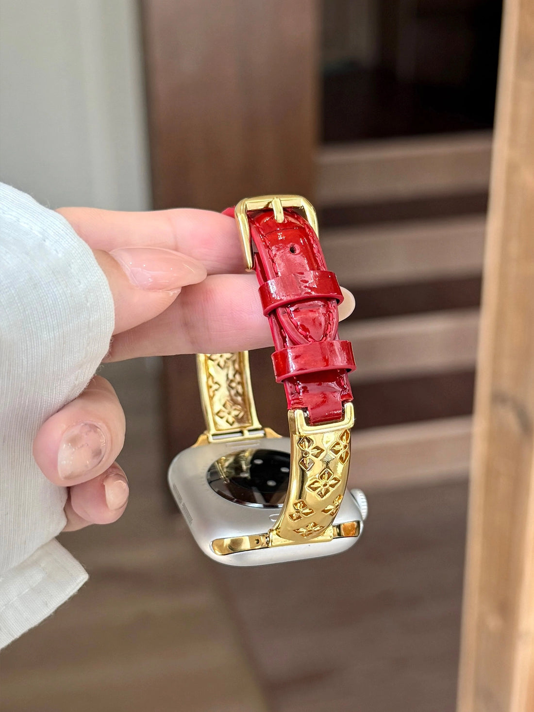 Metal and Leather Apple Watch Band [BOQSNNTI]