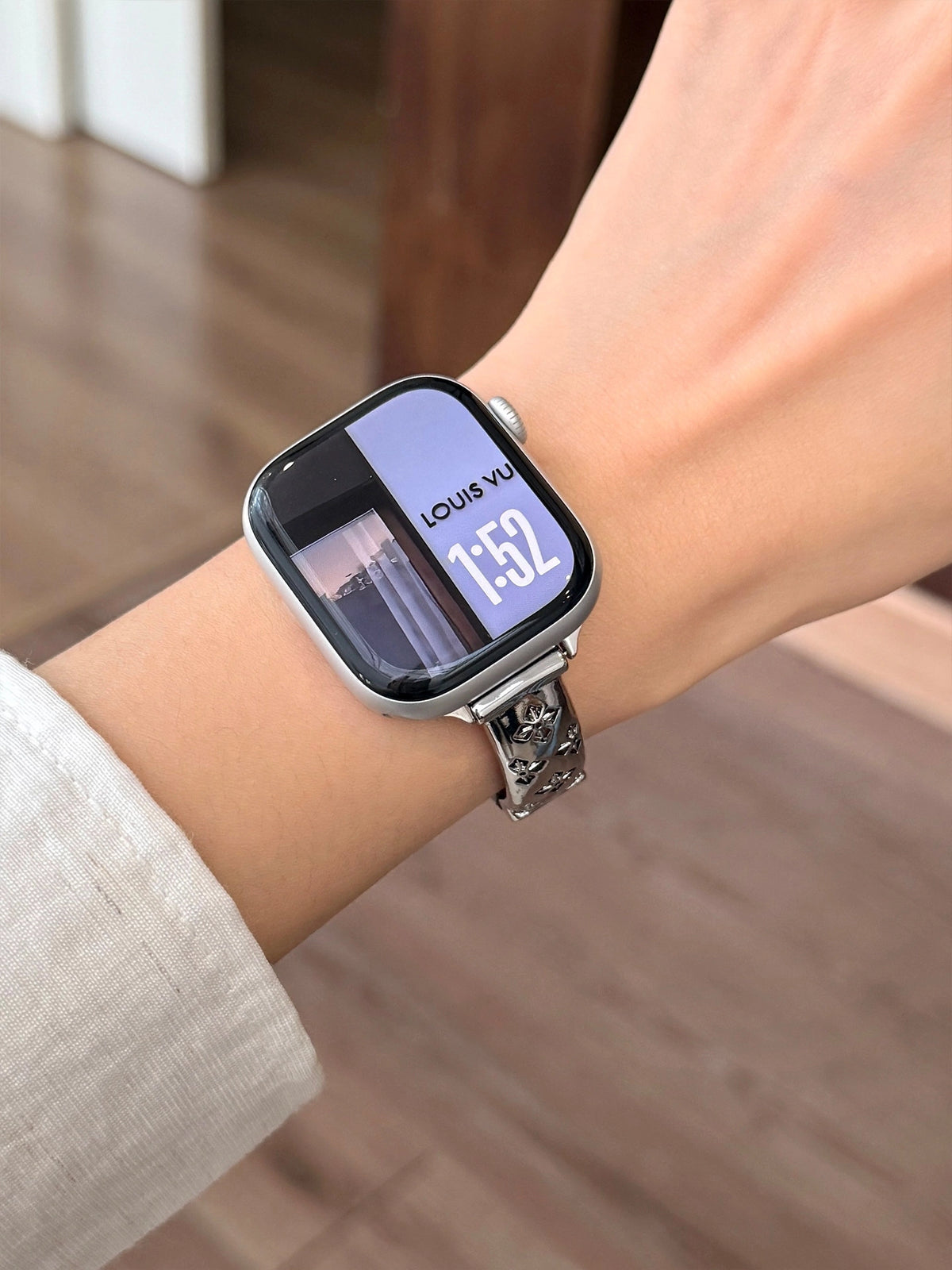 Metal and Leather Apple Watch Band [SG1NPWGA]
