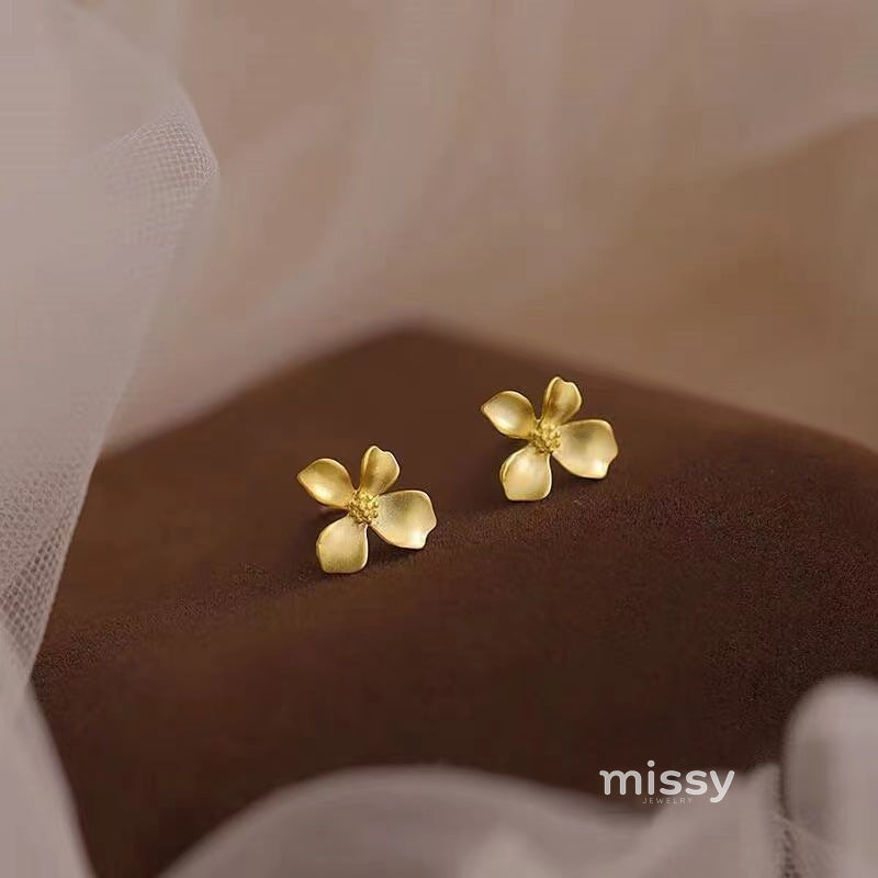 Milo Golden Osmanthus Earrings [MLJ6TK32]