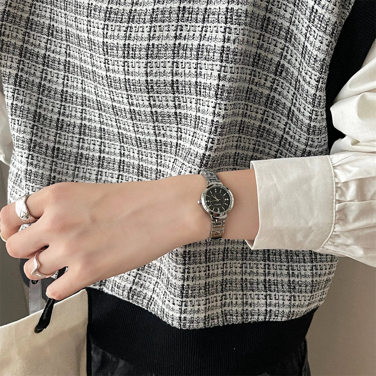 Minimalist Chain Bracelet Watch [MWYSGYOF]